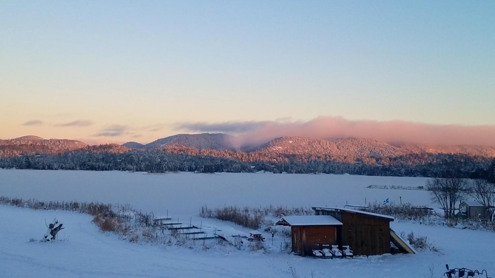 Resort Lac Ste-Marie Lac Sainte-Marie Zewnętrze zdjęcie